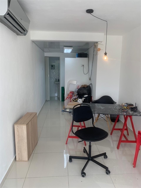 oficinas y locales comerciales - Local céntrico en el millon 1