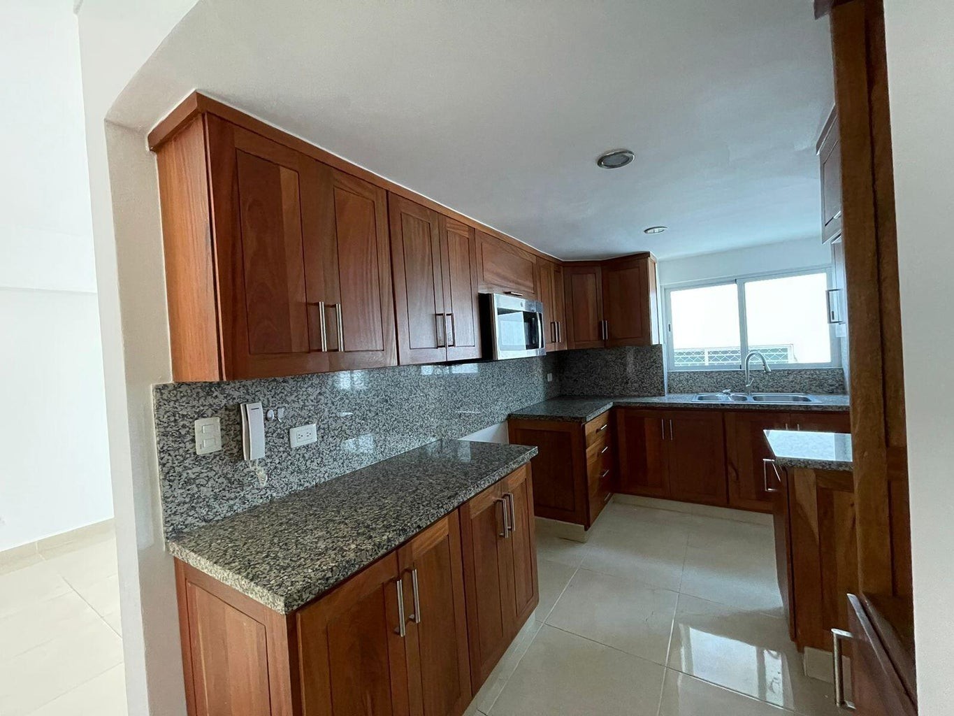 oficinas y locales comerciales - Hermoso apartamento en la mejor zona de renacimiento 5