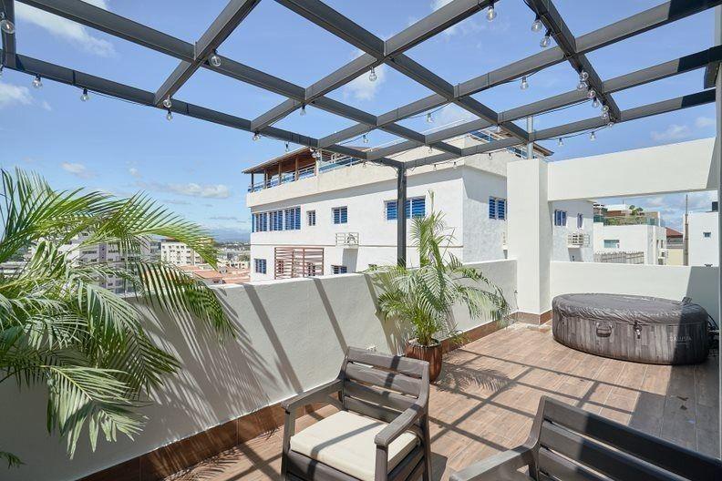 apartamentos - Alquilo apartamento amueblado con terraza privada