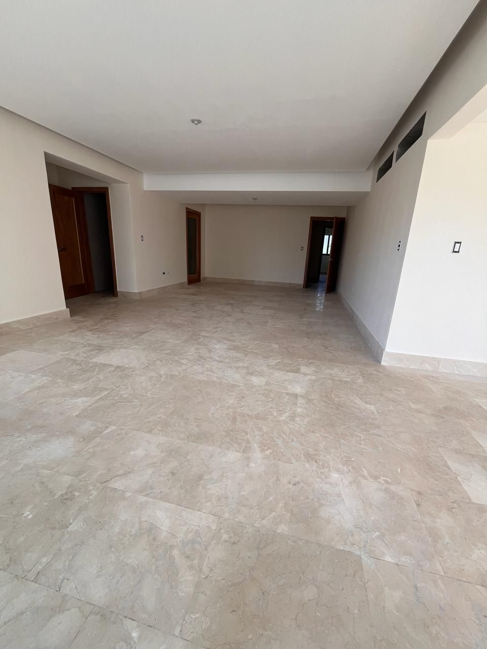 apartamentos - Apartamento venta Naco 3 hab mas estudio 5