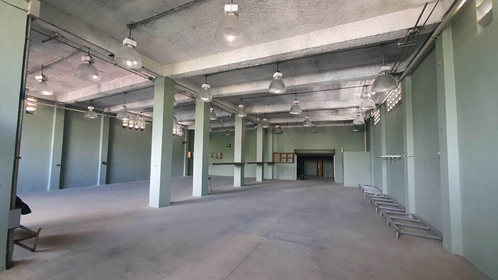 oficinas y locales comerciales - Alquilo Nave 1,500 metros en San Carlos