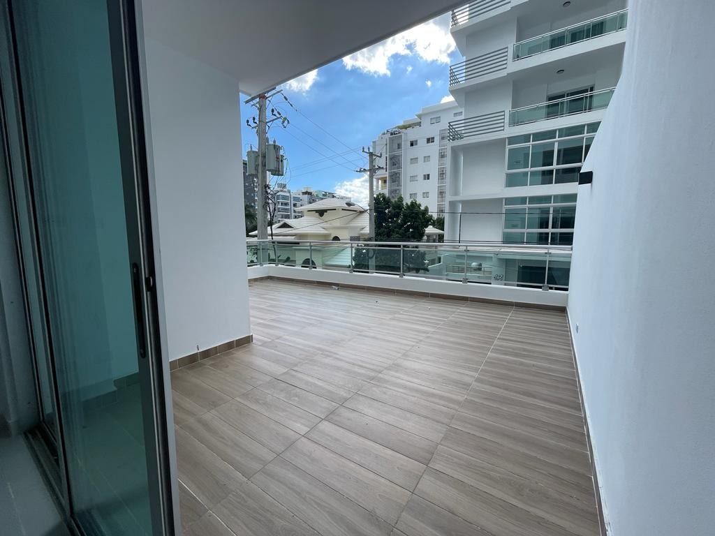 apartamentos - Evaristo moralesVendo exclusivo apartamento de 150 metros. 