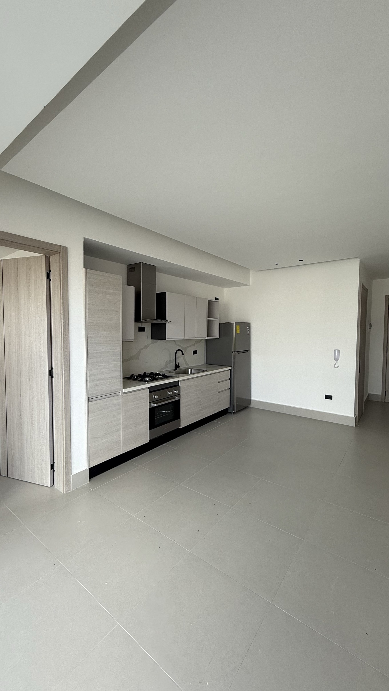 apartamentos - Apartamento Piso 8 Evaristo Morales vacio  2