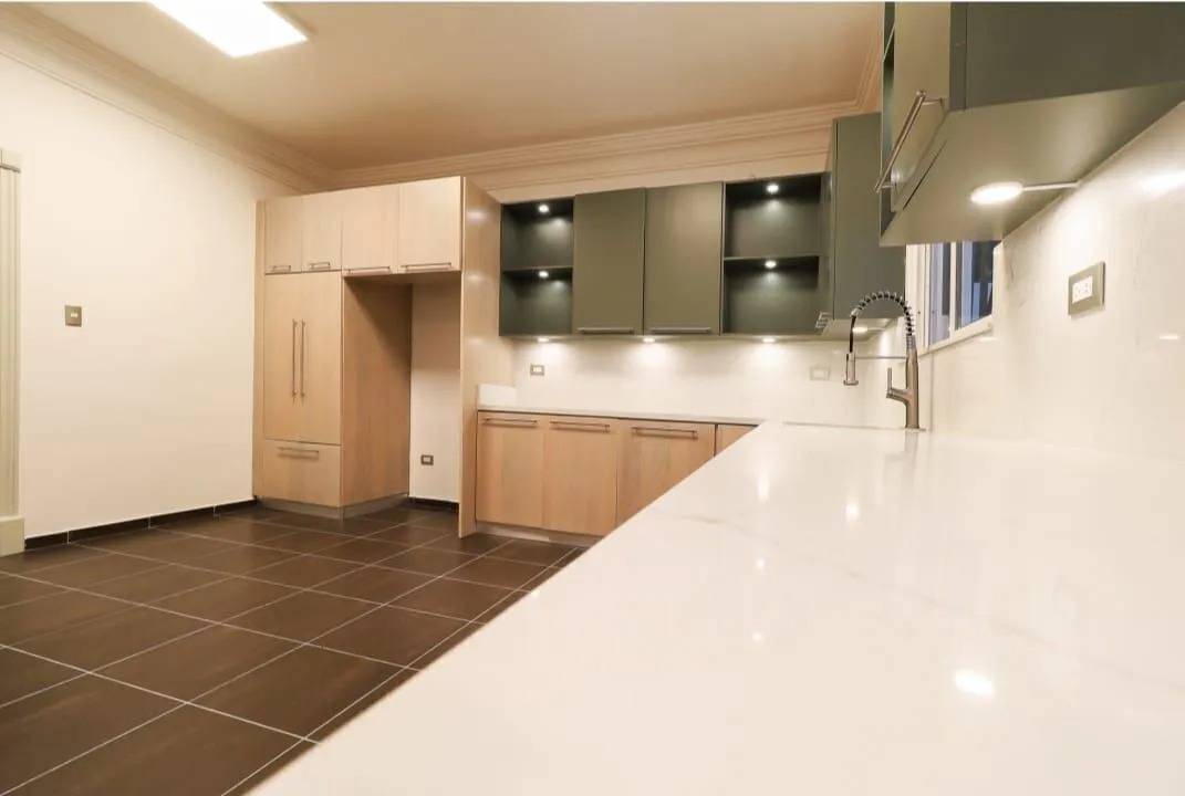 casas - Venta de Casa en Cuesta Hermosa II 6