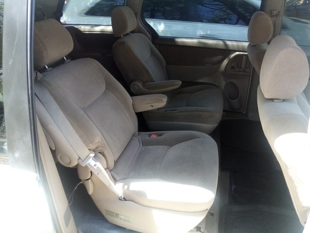 otros vehiculos - De venta Toyota Sienna 2004  7