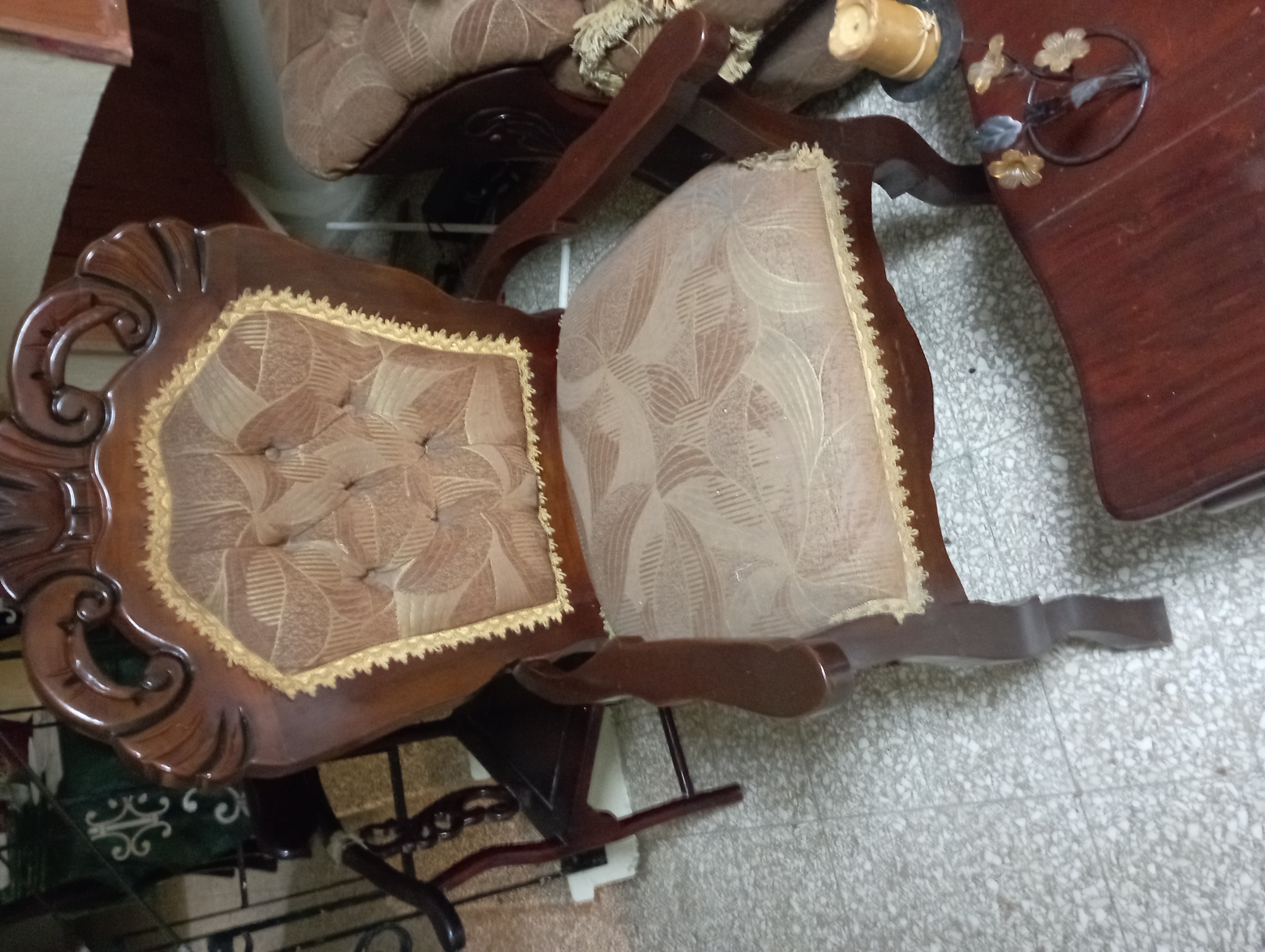 muebles y colchones - Juego de Muebles en Caoba de Oportunidad  5