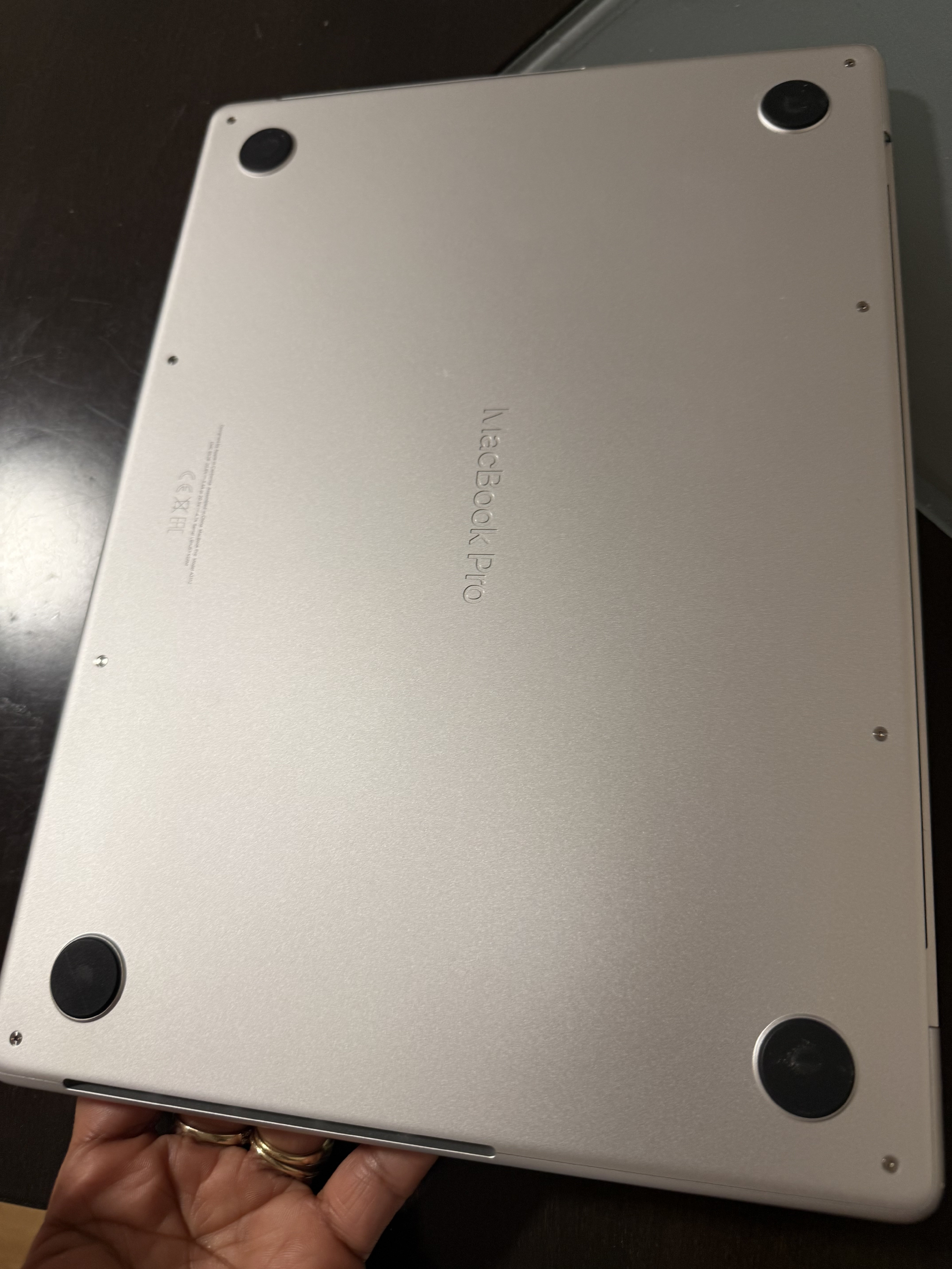computadoras y laptops - MacBook Pro 14” pulgadas gris 2