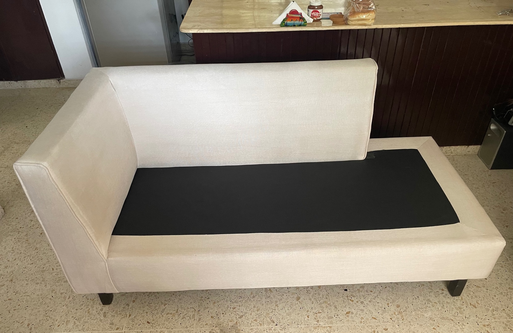 muebles y colchones - Juego de muebles de dos y tres plazas.  7