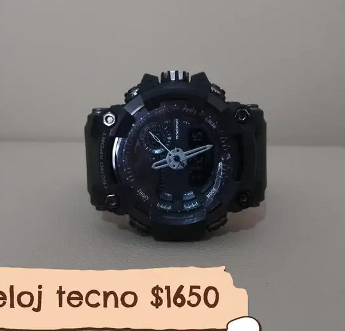 joyas, relojes y accesorios - vendo reloj tecno SPORT 

digital y analógico luz alarma fecha 

 0