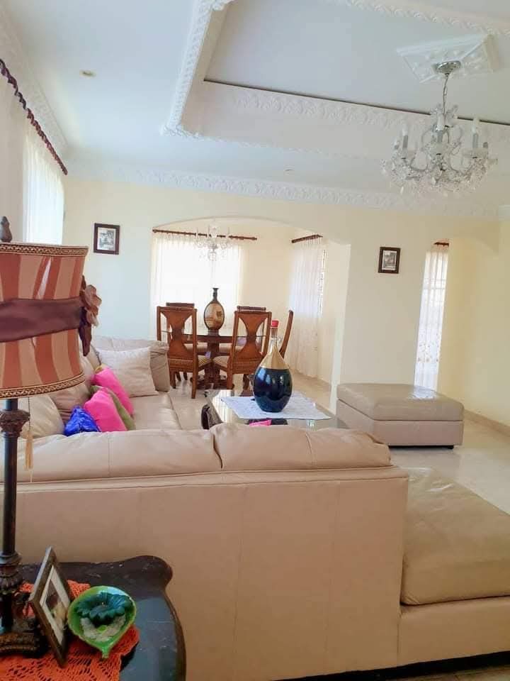 casas - #DEVENTA: Casa en Arroyo Hondo. Espaciosa  1