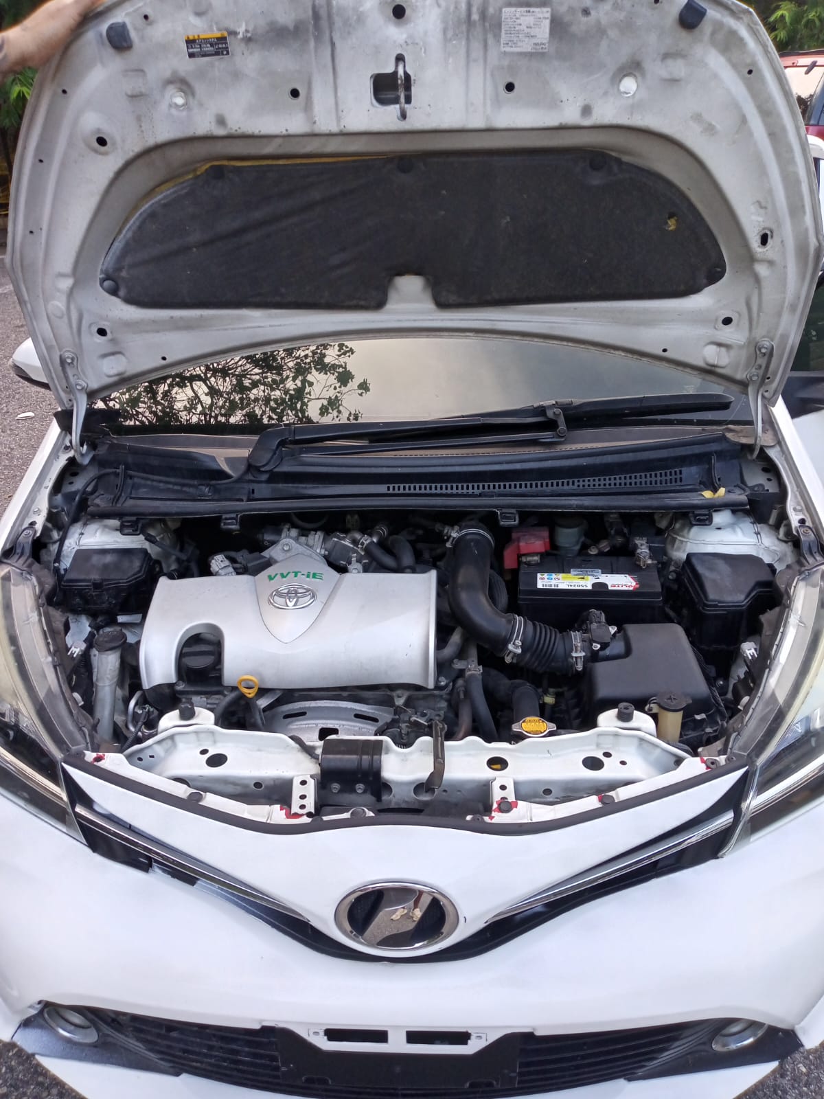 carros - Toyota Vitz 2015 1