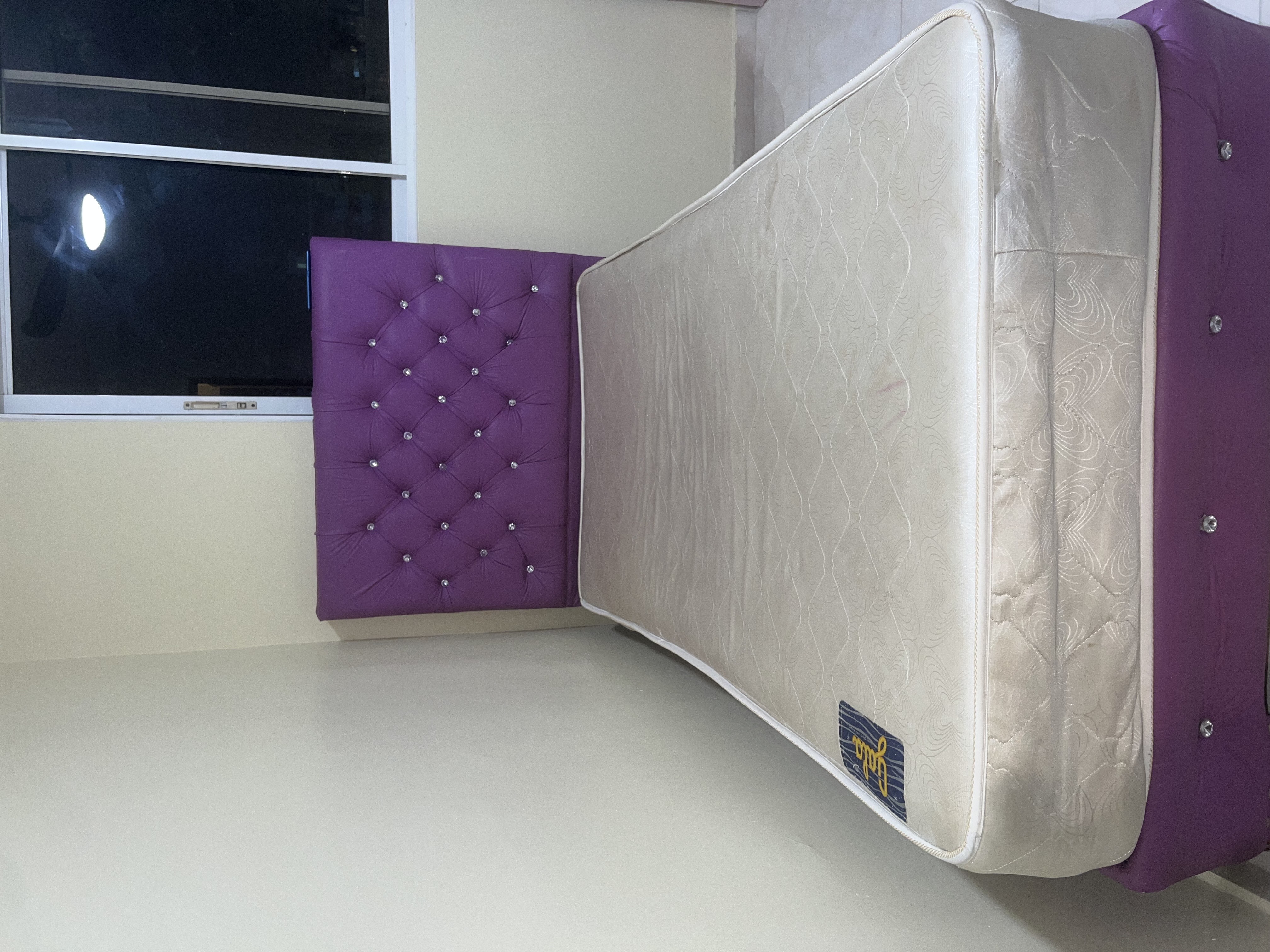 muebles y colchones - cama twin
incluye colchón
precio negociable  3
