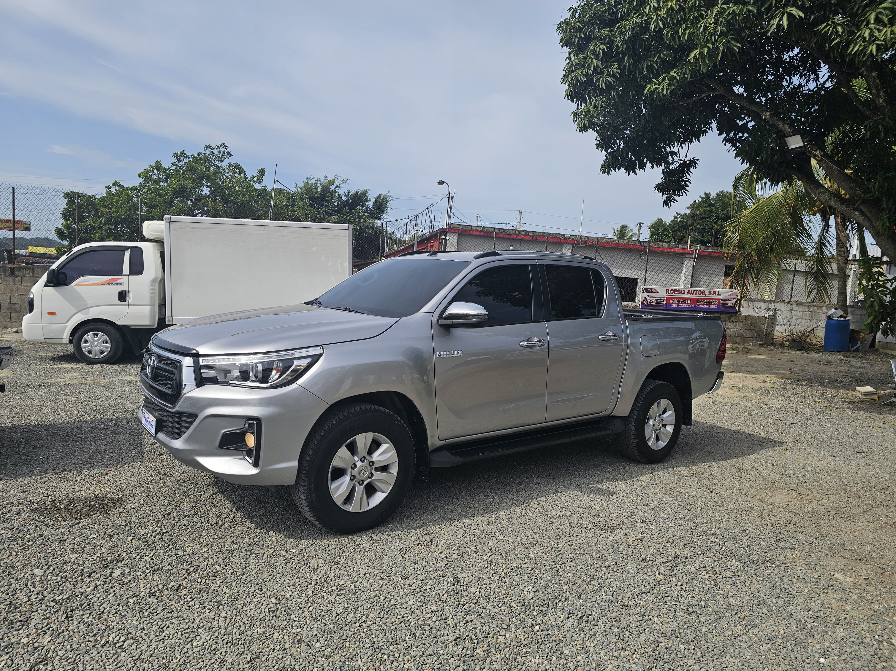 jeepetas y camionetas - Toyota Hilux 2019 srv límite 0