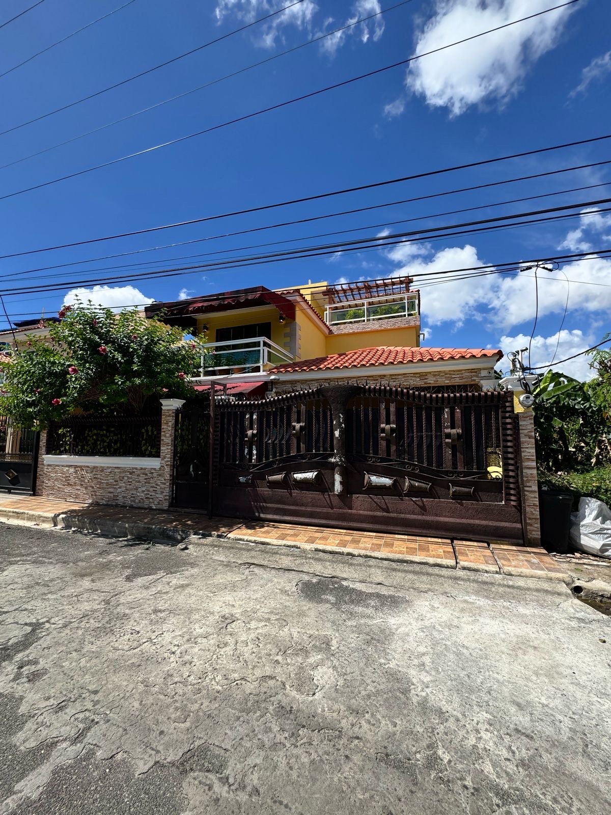 casas - venta de casa en la autopista de san Isidro brisa oriental  0