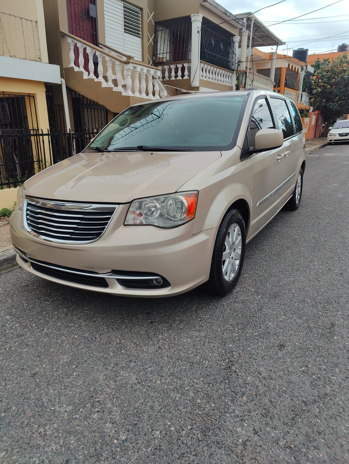 jeepetas y camionetas - Chrysler town and country  0