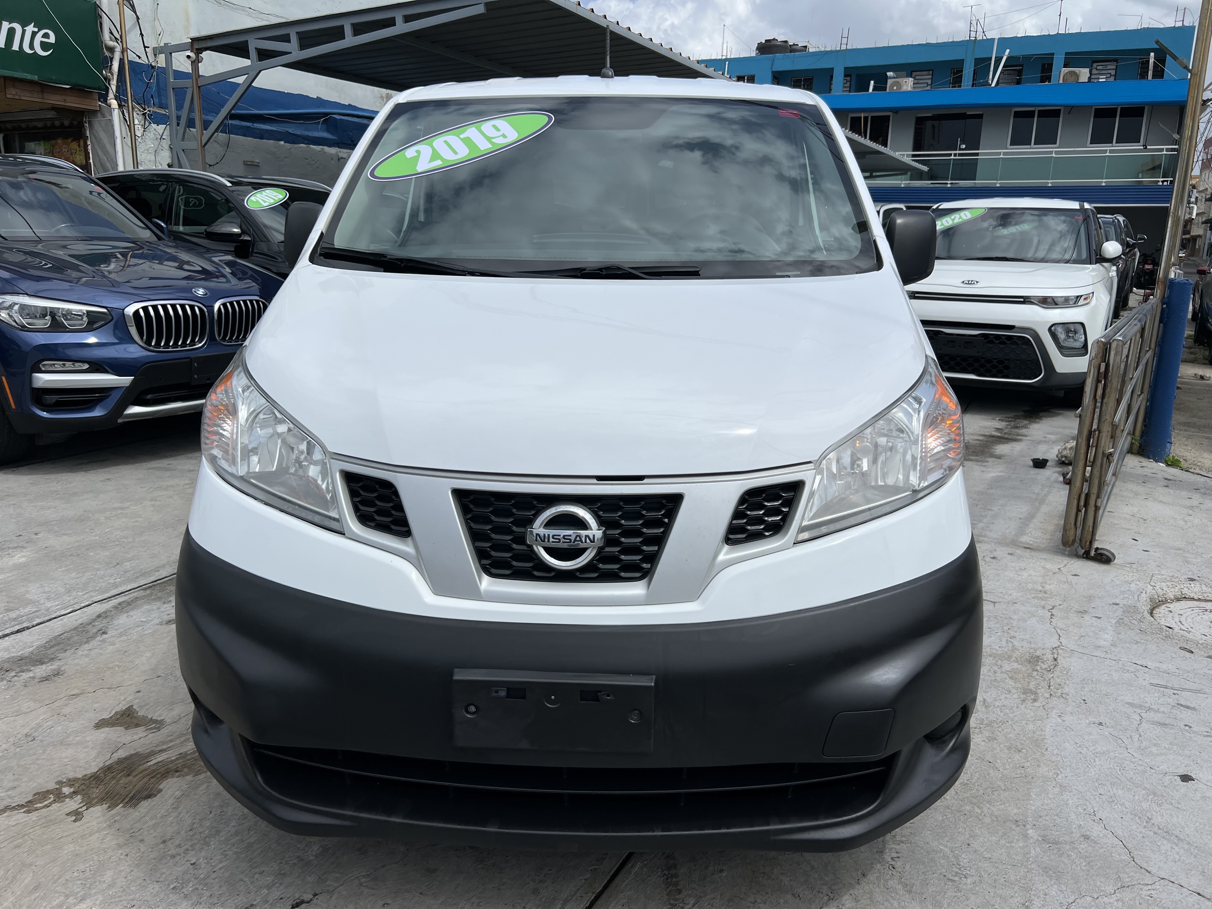 jeepetas y camionetas - Nissan NV200 2019 1