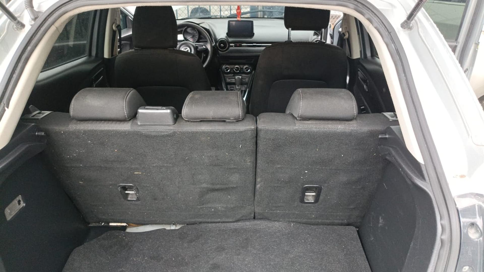 carros - Mazda Demio 2017-Diesel 5