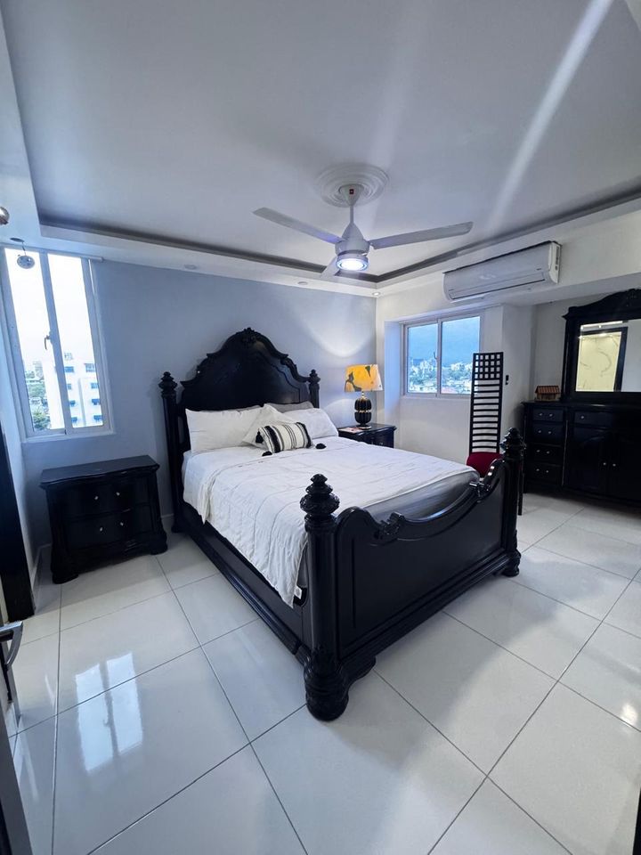apartamentos - Apartamento Clásico en arroyo hondo  0