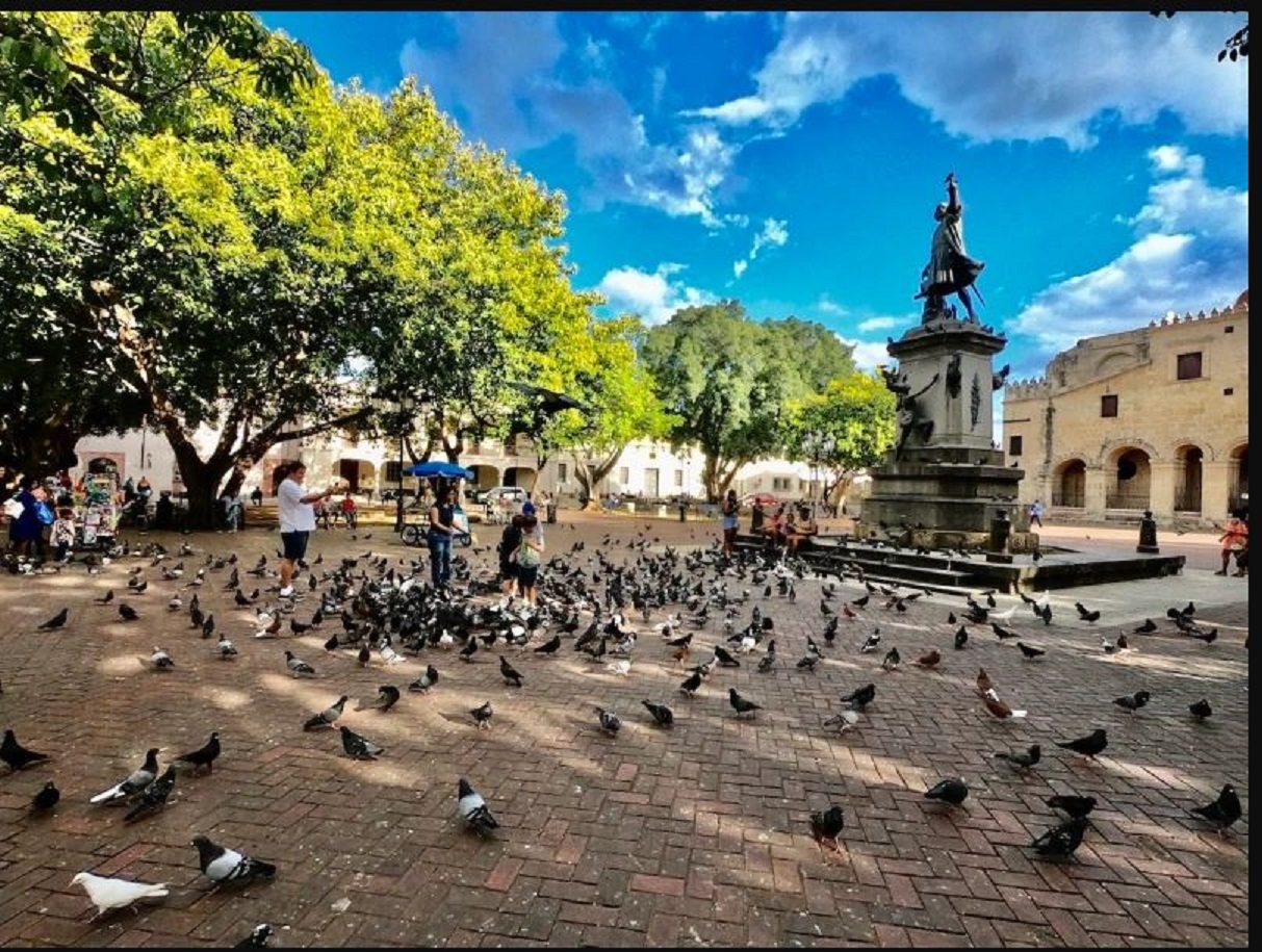 otros inmuebles - Edificio Zona Colonial retorno anual 114mil dolare 1