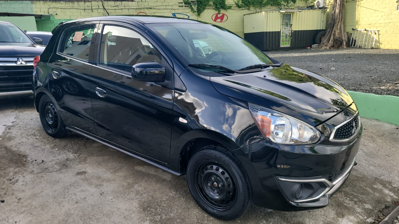carros - Mitsubishi Mirage ES 2020 1