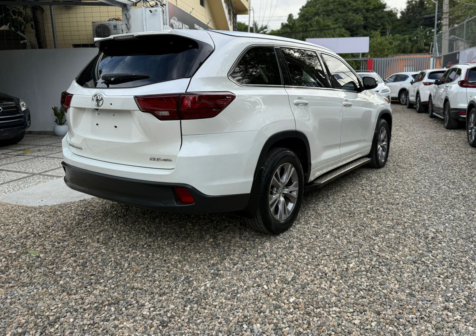 jeepetas y camionetas - Toyota higlander xle 2014 4
