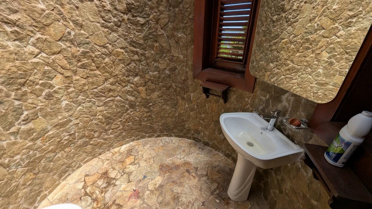casas vacacionales y villas - Villa de Ensueño con Vistas a Montaña, Ciudad y Mar 4