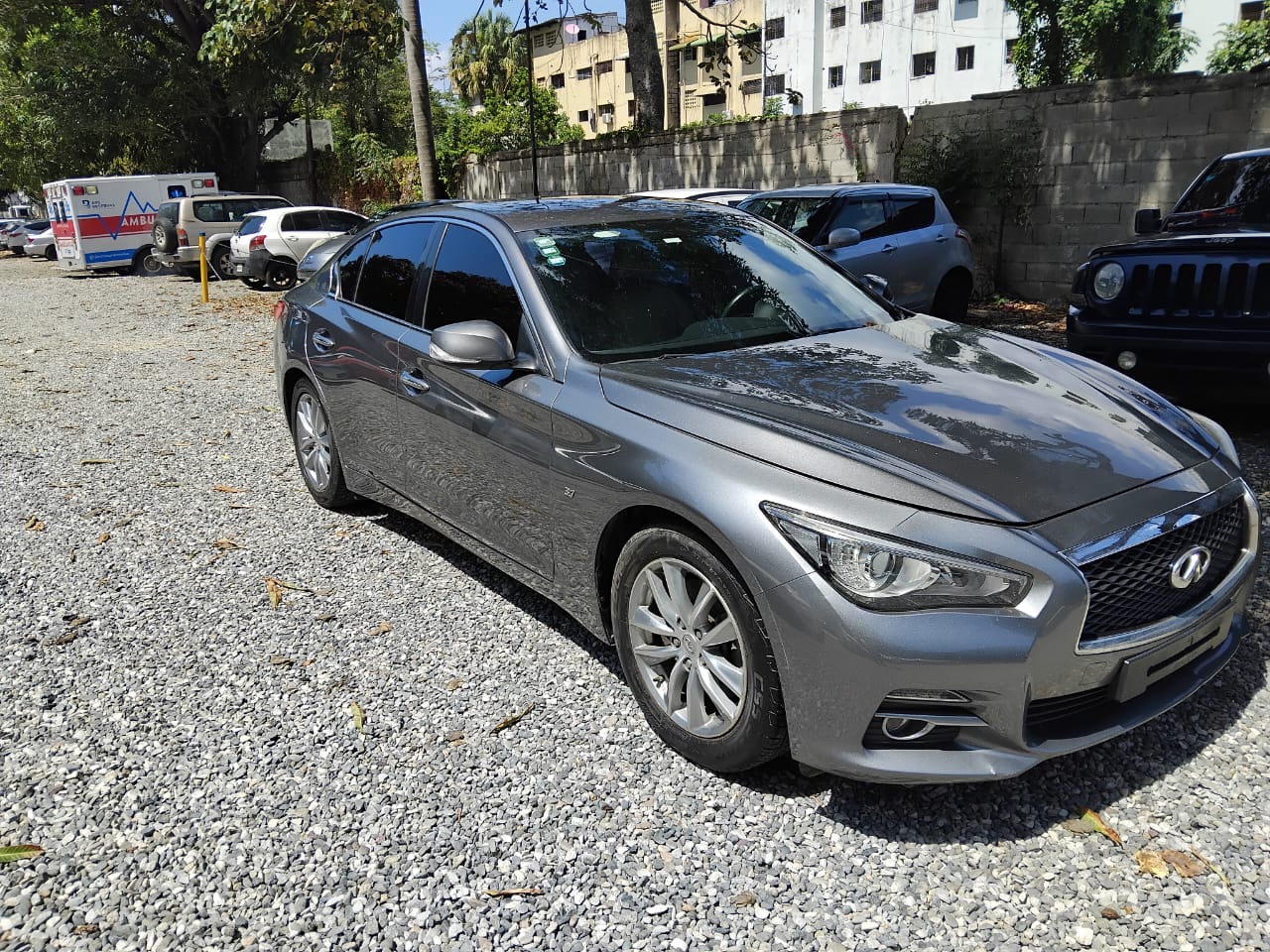 carros - INFINITI Q50 2