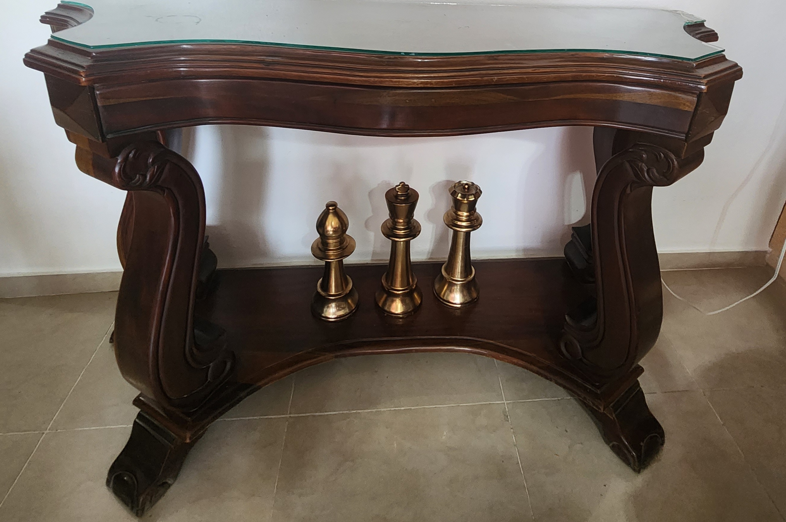 muebles y colchones - Repisa en buenas condiciones negociable  0