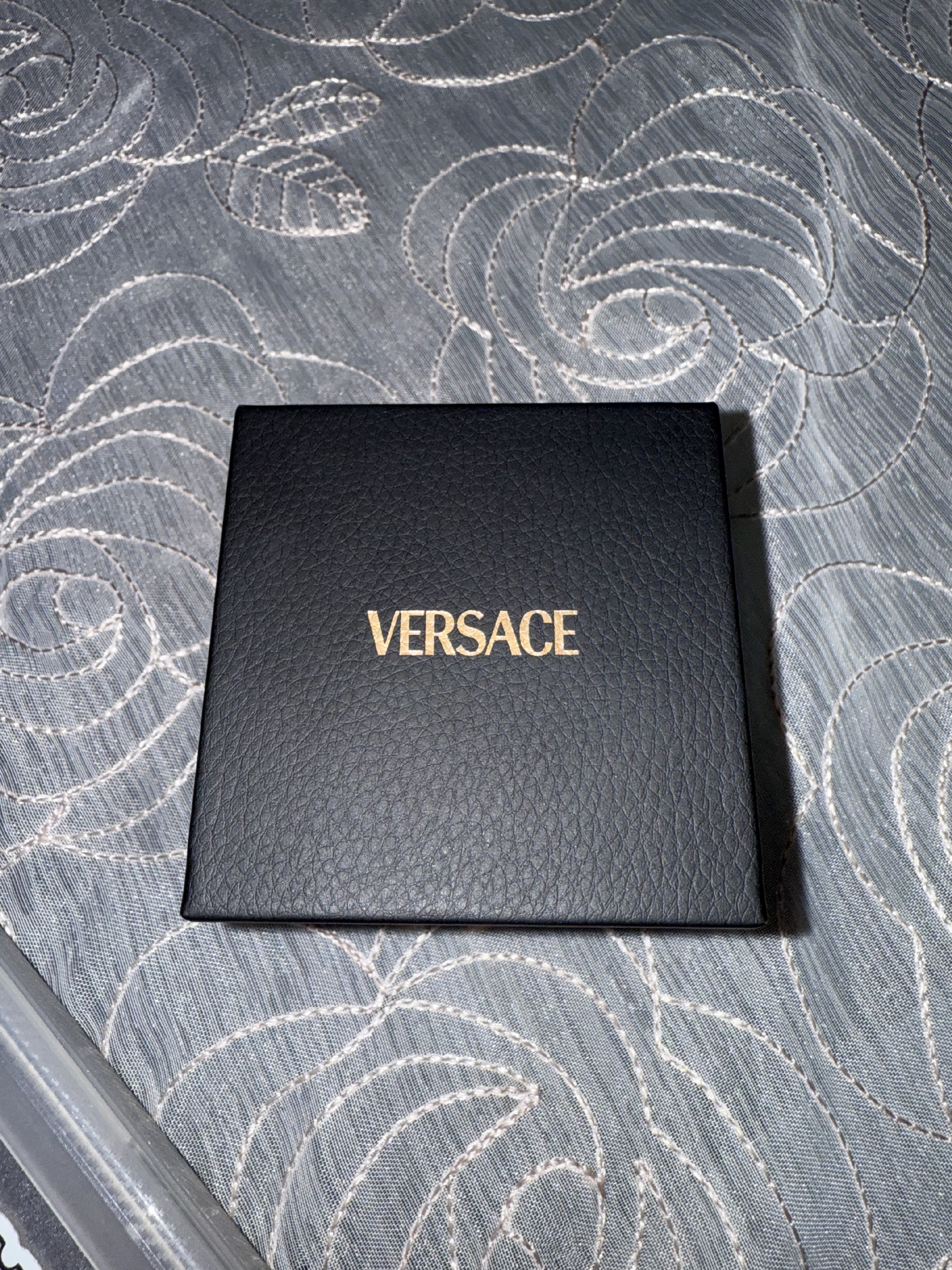 joyas, relojes y accesorios - Aretes Versace 1