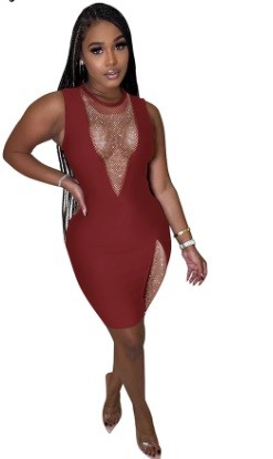 ropa para mujer - Vestido corto  de fiesta en color rojo vino. 