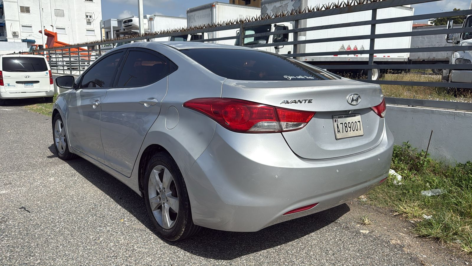 carros - hiunday avante 2013 1