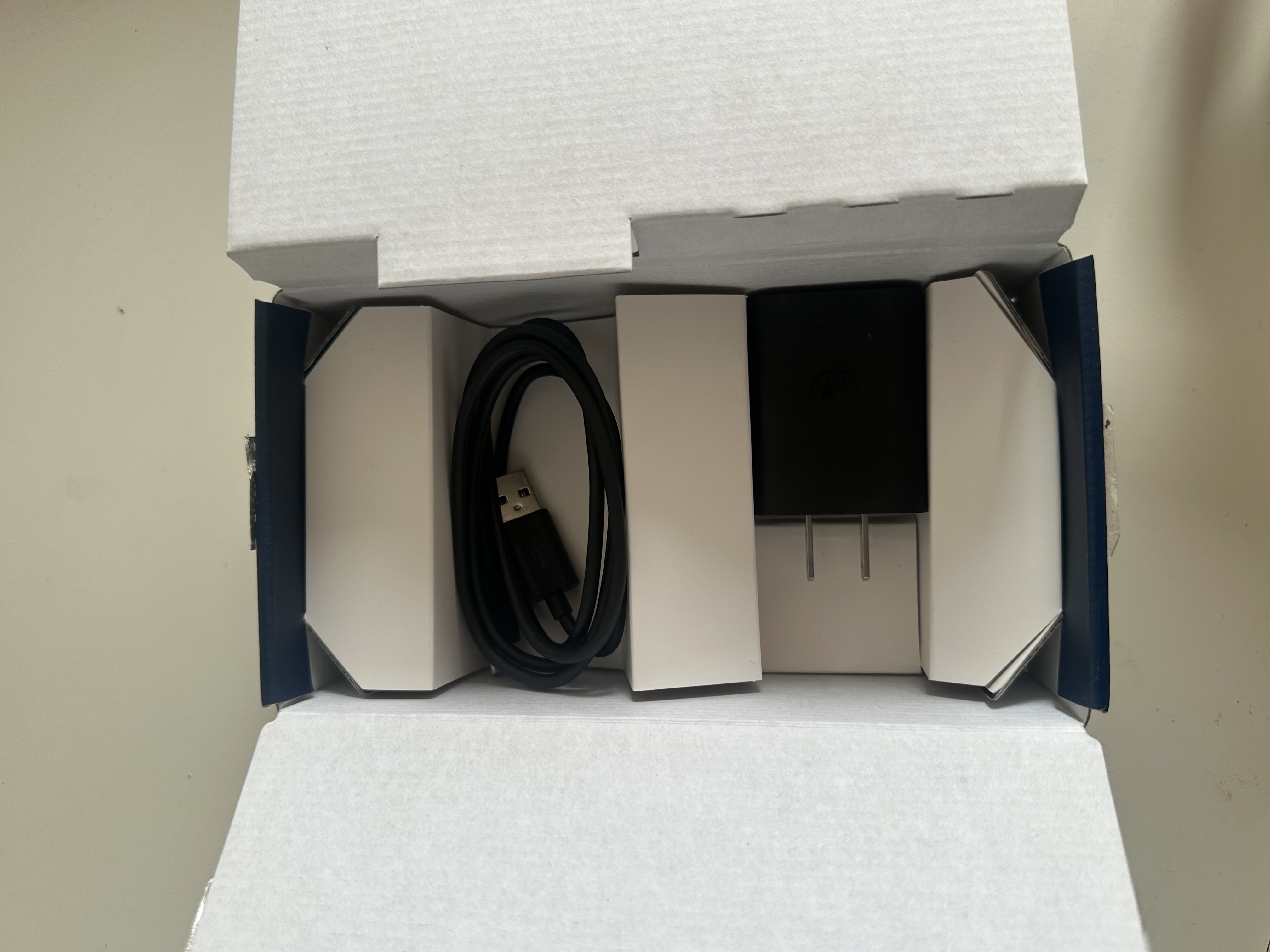 celulares y tabletas - Celular Motorola g34- Nuevo sin uso previo 3