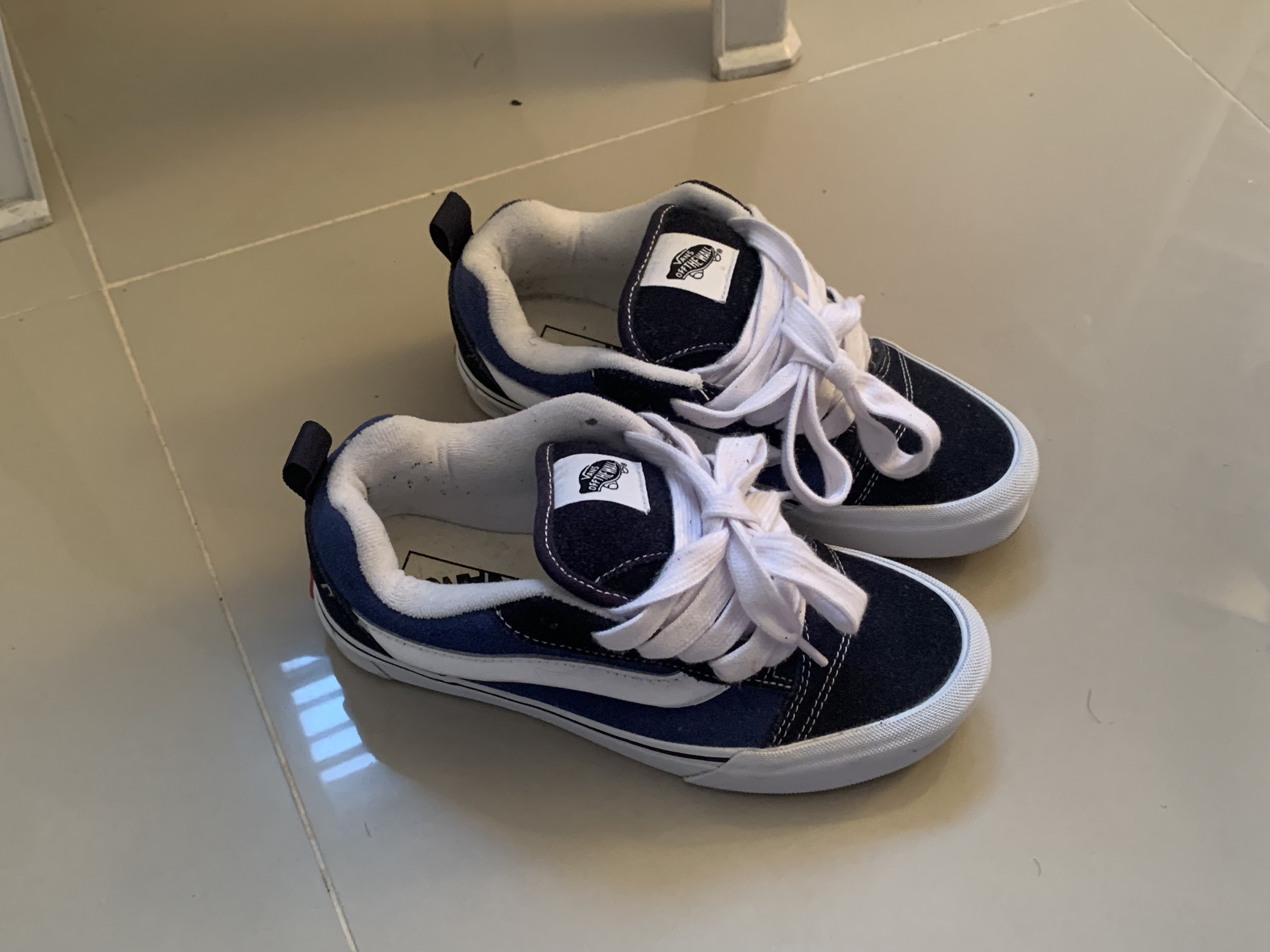 zapatos unisex - Vans Knu Skool  4