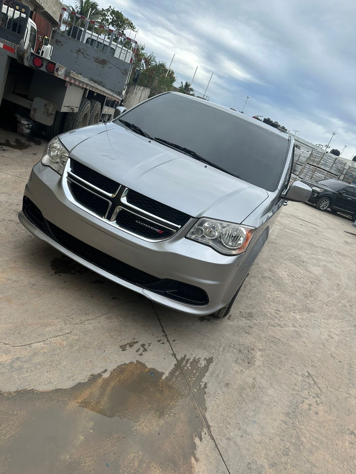 jeepetas y camionetas - Dodge caravab sxt 0