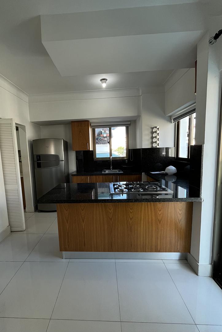 apartamentos - Alquilo moderno apartamento en el Evaristo Morales con línea blanca 1