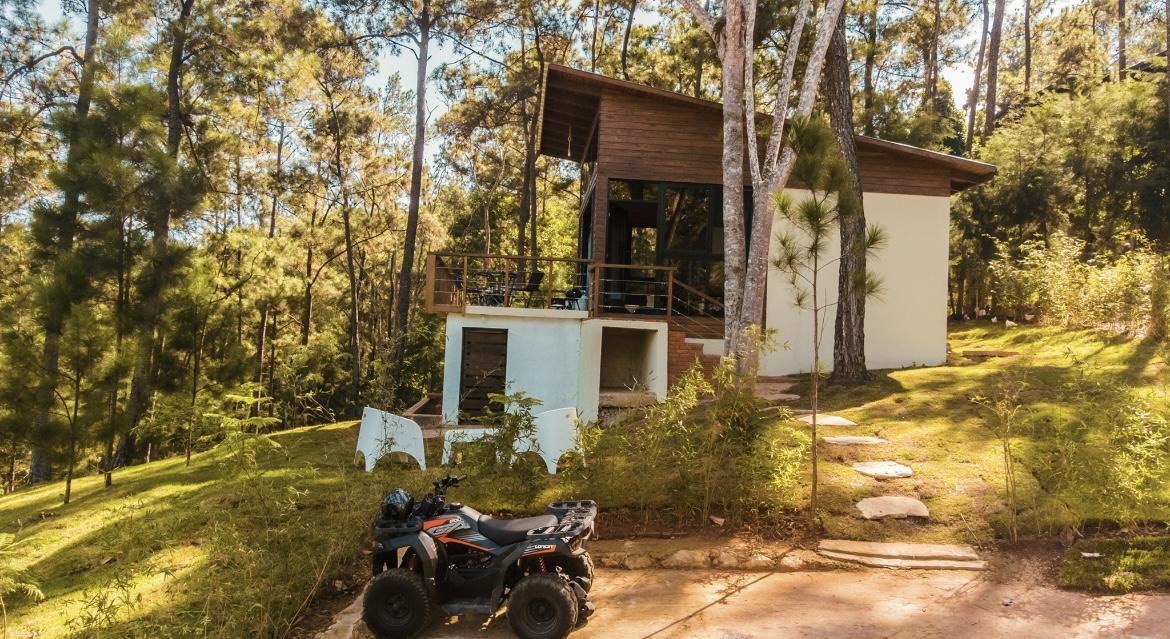 casas vacacionales y villas - Villa tipo bungalow de venta en Jarabacoa 1