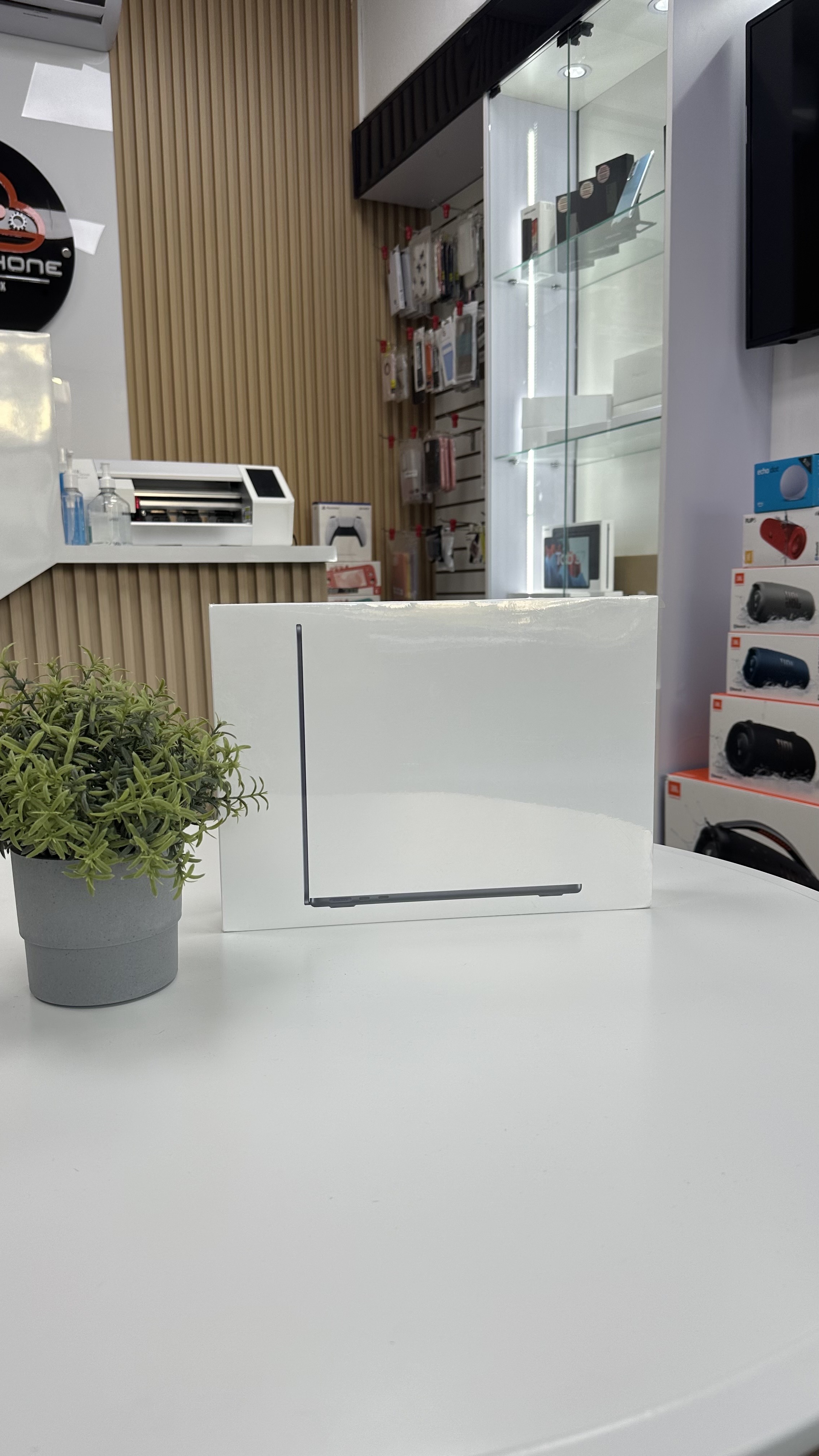 computadoras y laptops - MacBook Air 13.6” 16GB/256GB & 8GB/256GB Chip M2 Selladas - Tienda Fisica  2