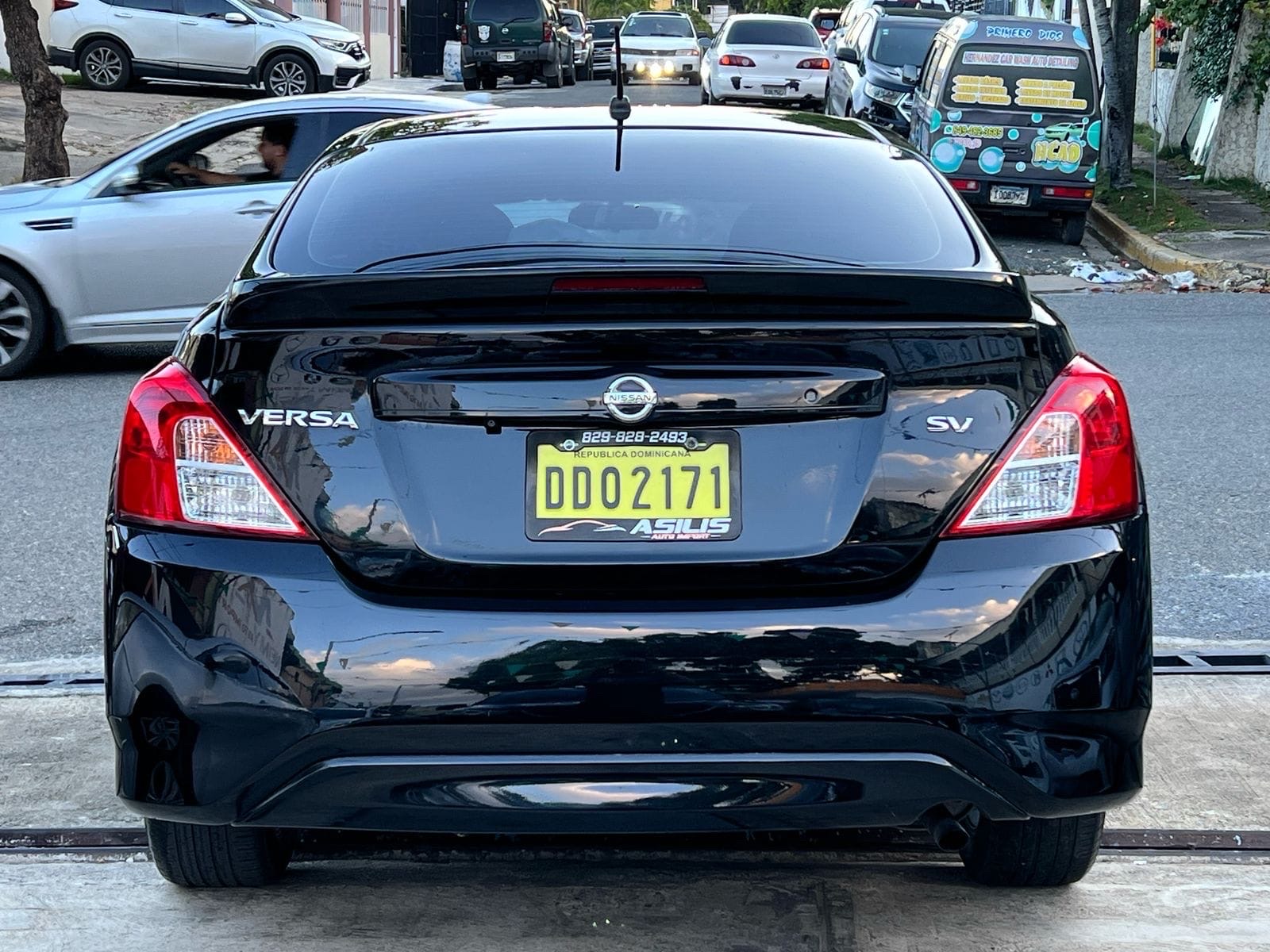 carros - Nissan versa SV 2019 el más full 4