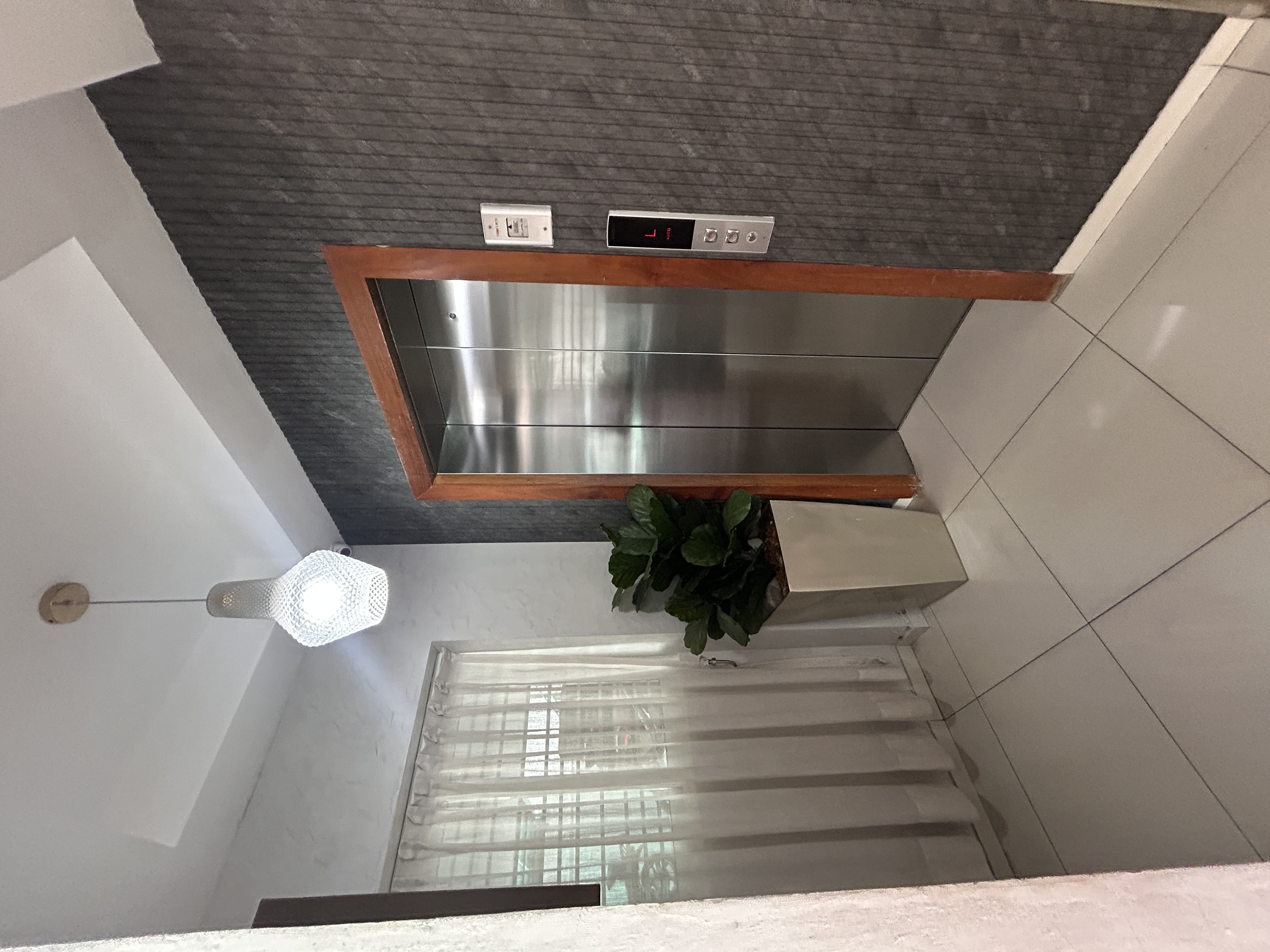 apartamentos - Alquilo en Evaristo Morales a 3 cuadras de acrópol 2
