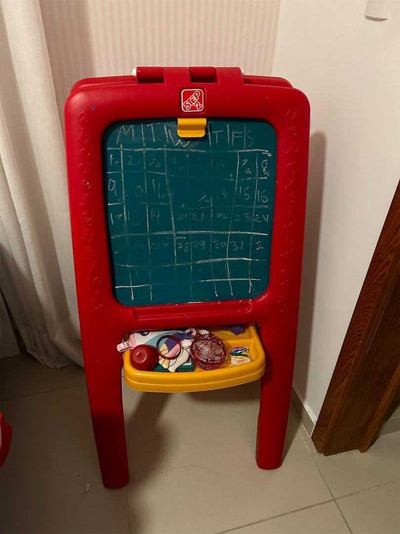 juguetes - Pizarra con dos lados para dibujar o trabajar (tiza o marcador) marca Crayola 0