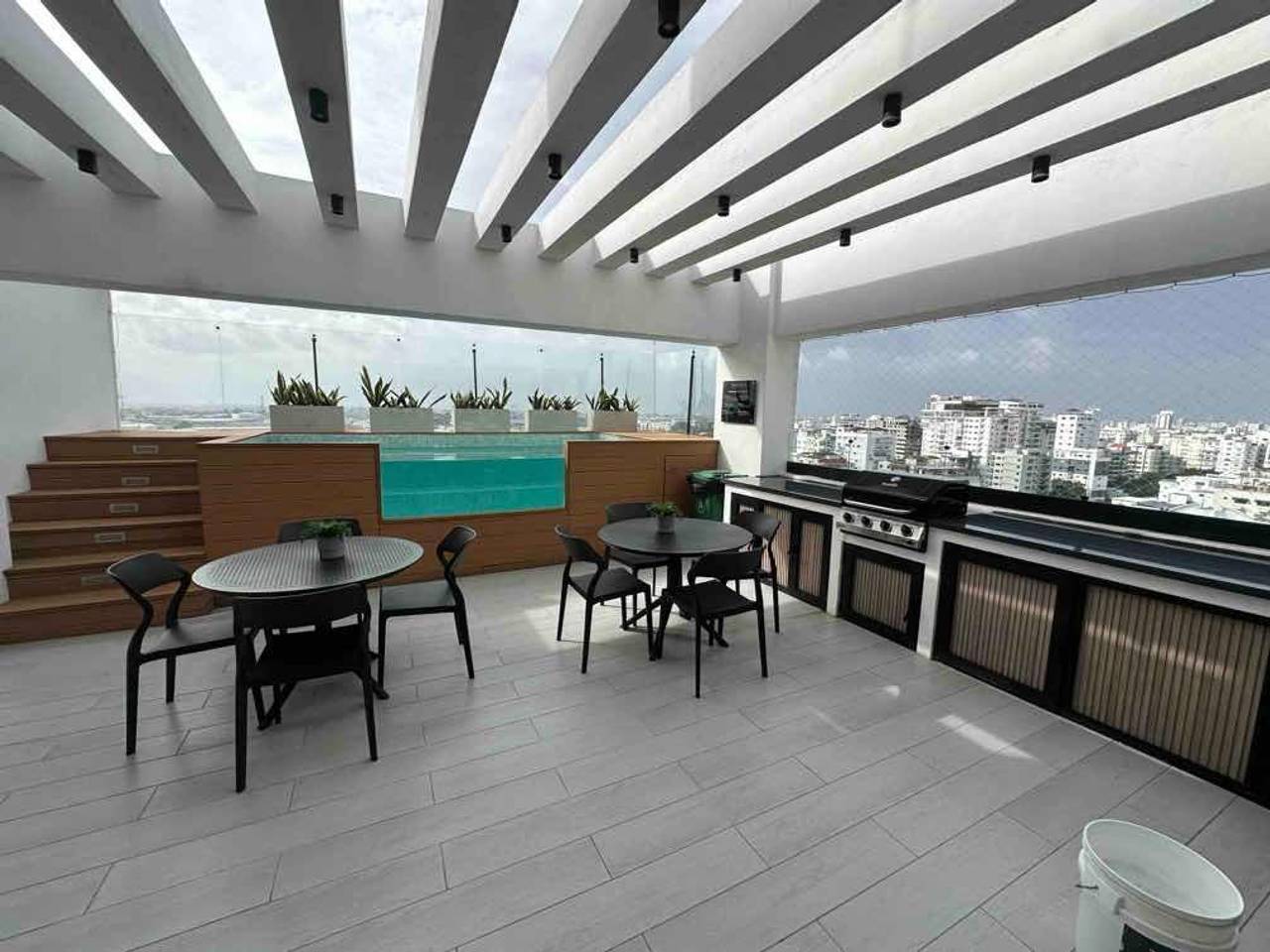 penthouses - Venta de Penthouse en la Enriquillo 7