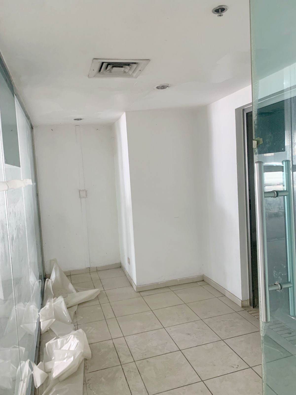 oficinas y locales comerciales - Local en venta primer nivel  8