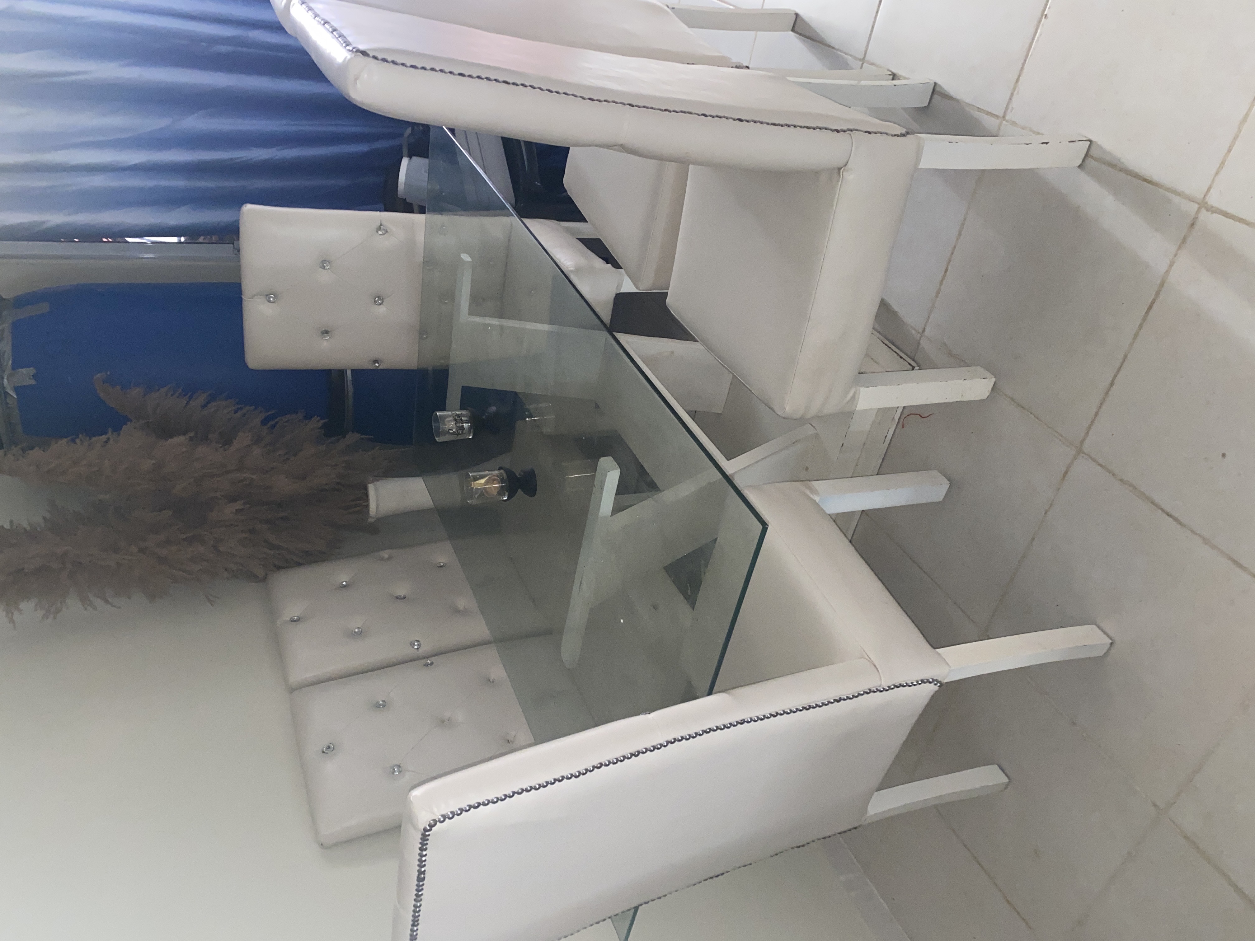 muebles y colchones - Mesa de 6 sillas en pino tratado  0
