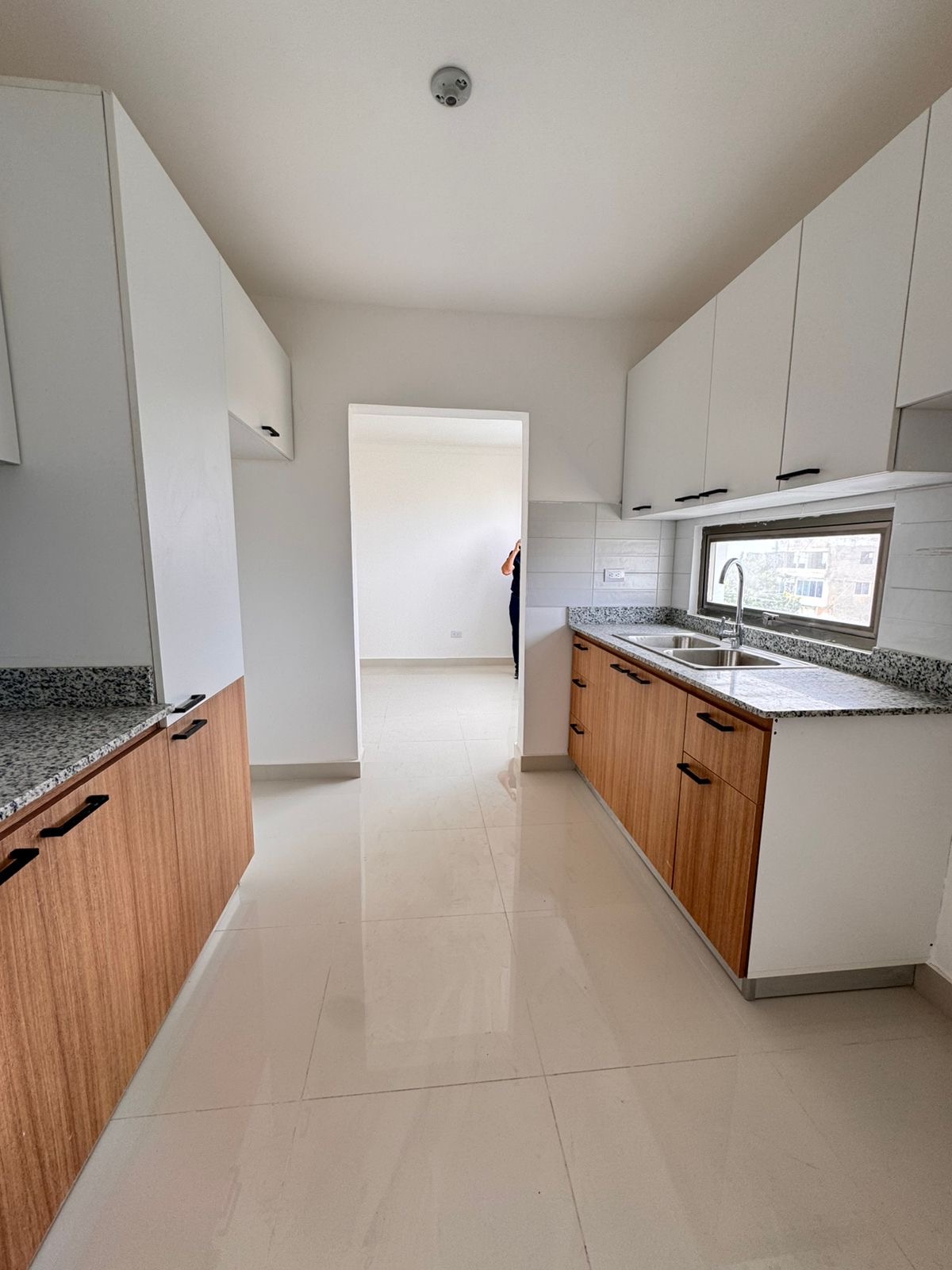 apartamentos - Venta de apartamento en reparto los tres ojos  2