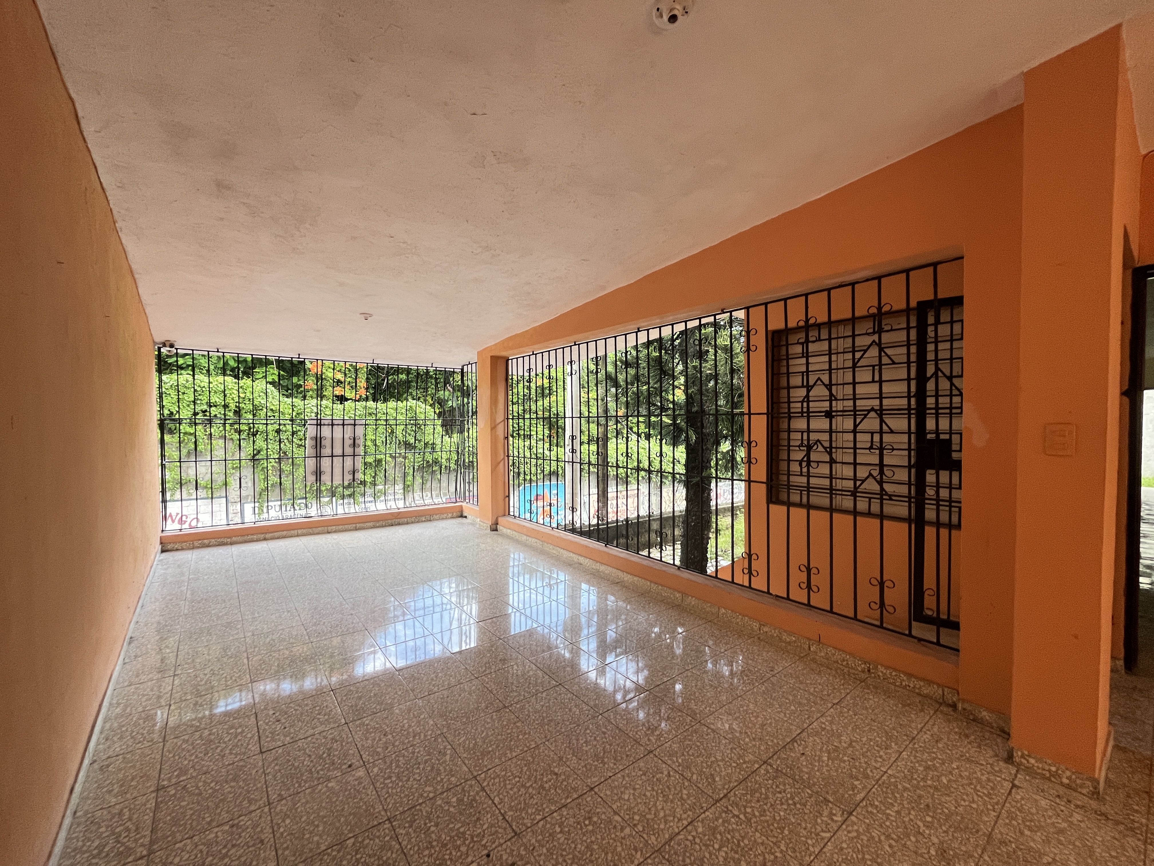 casas - Casa con 2 patios 1