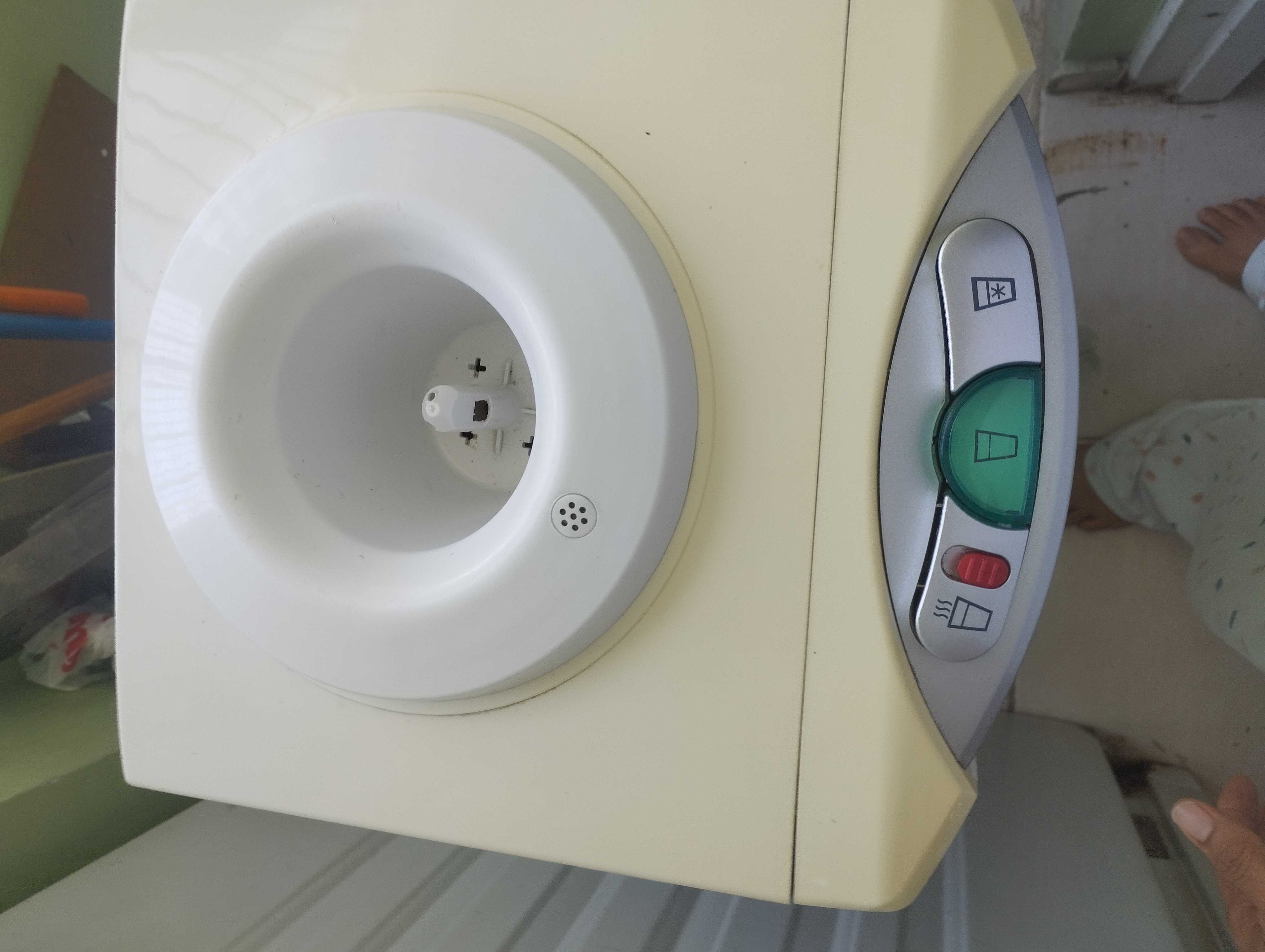 electrodomesticos - Bebedero Frigidaire 2