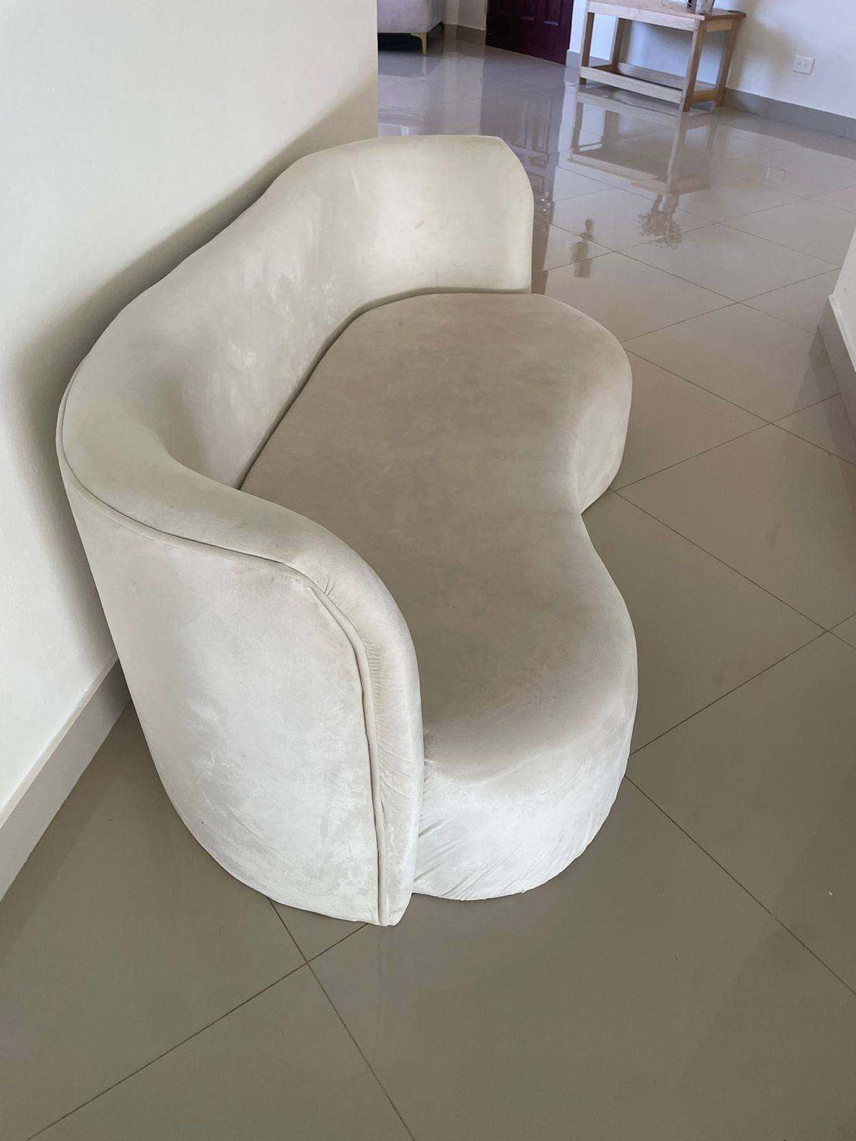 muebles y colchones - Mueble crema 6 meses de uso 2
