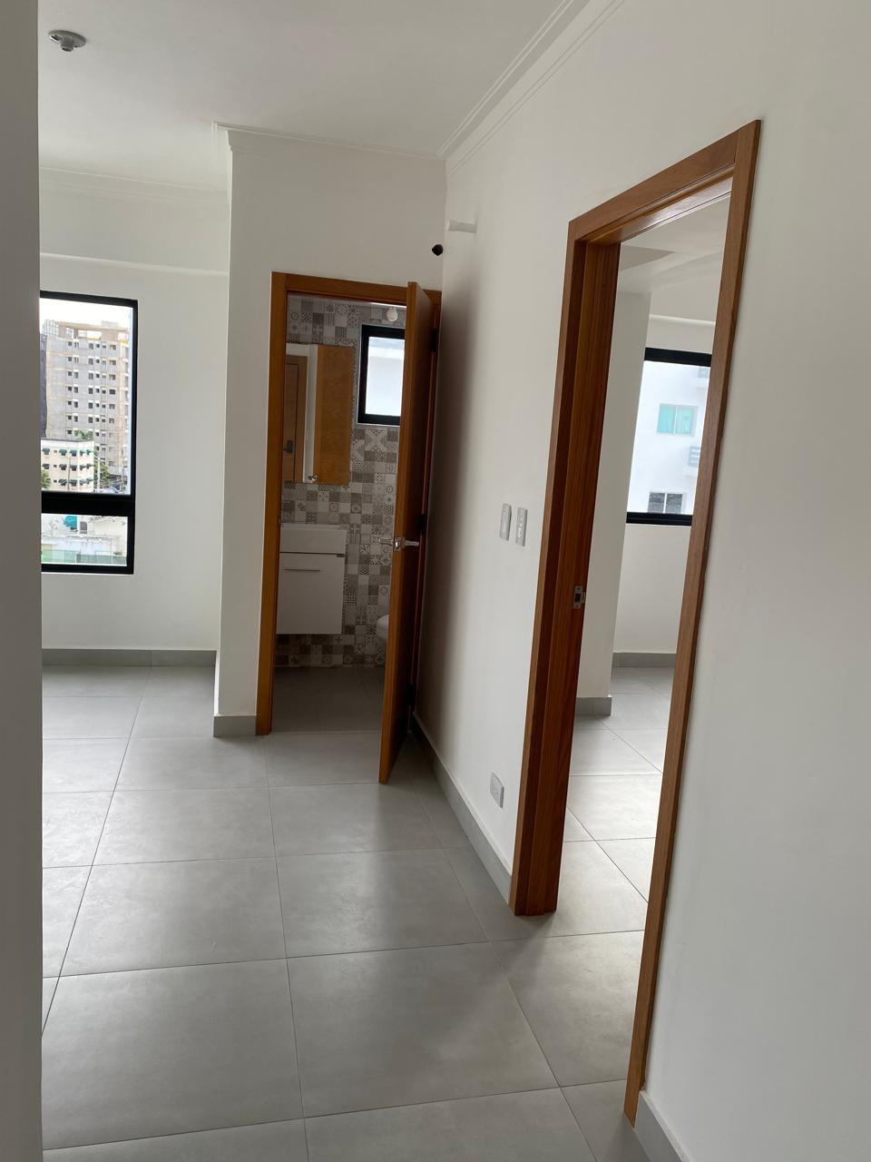 apartamentos - Evaristo Morales, Alquilo de 1 HAB Torre Moderna 1