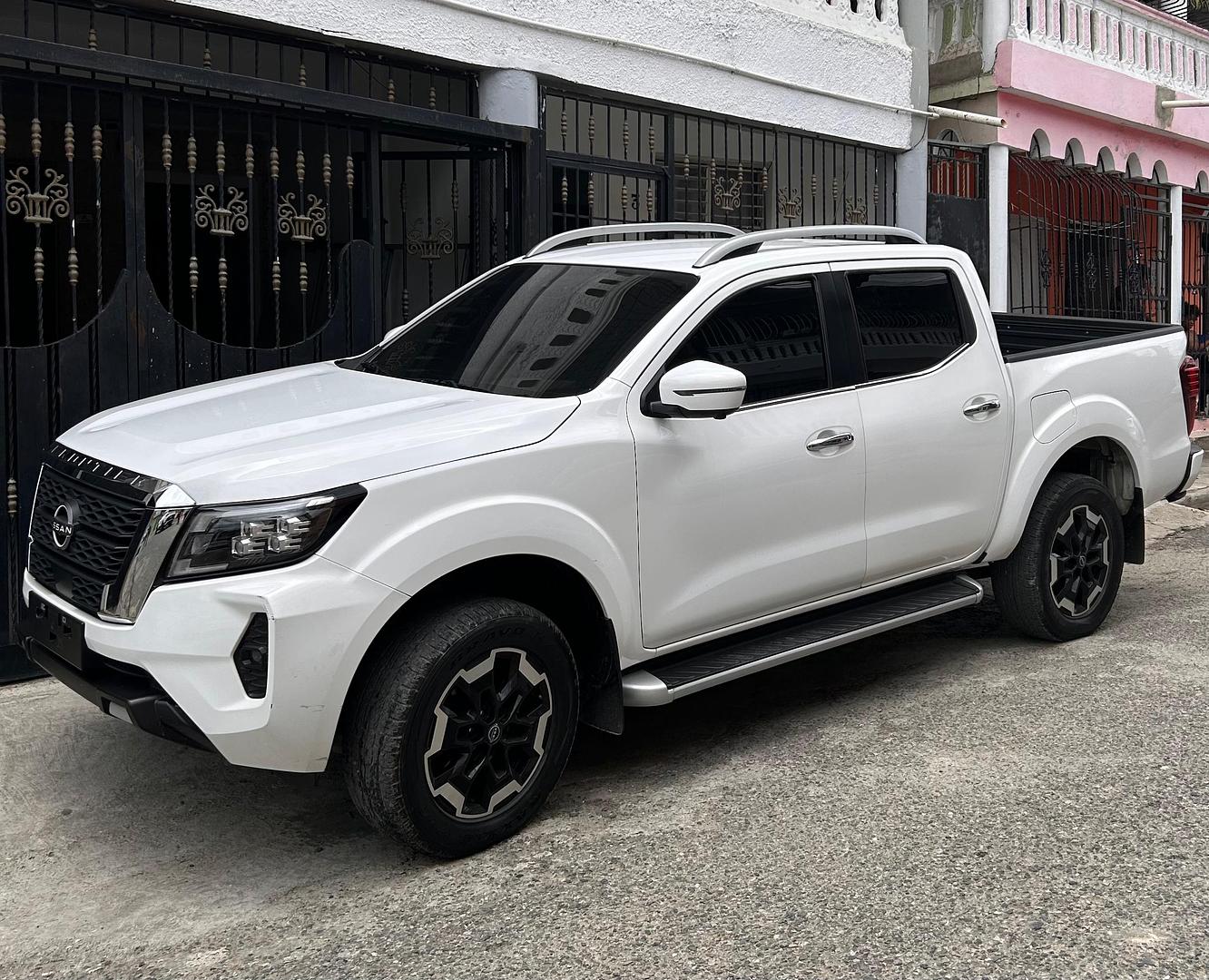 jeepetas y camionetas - Nissan Frontier  2