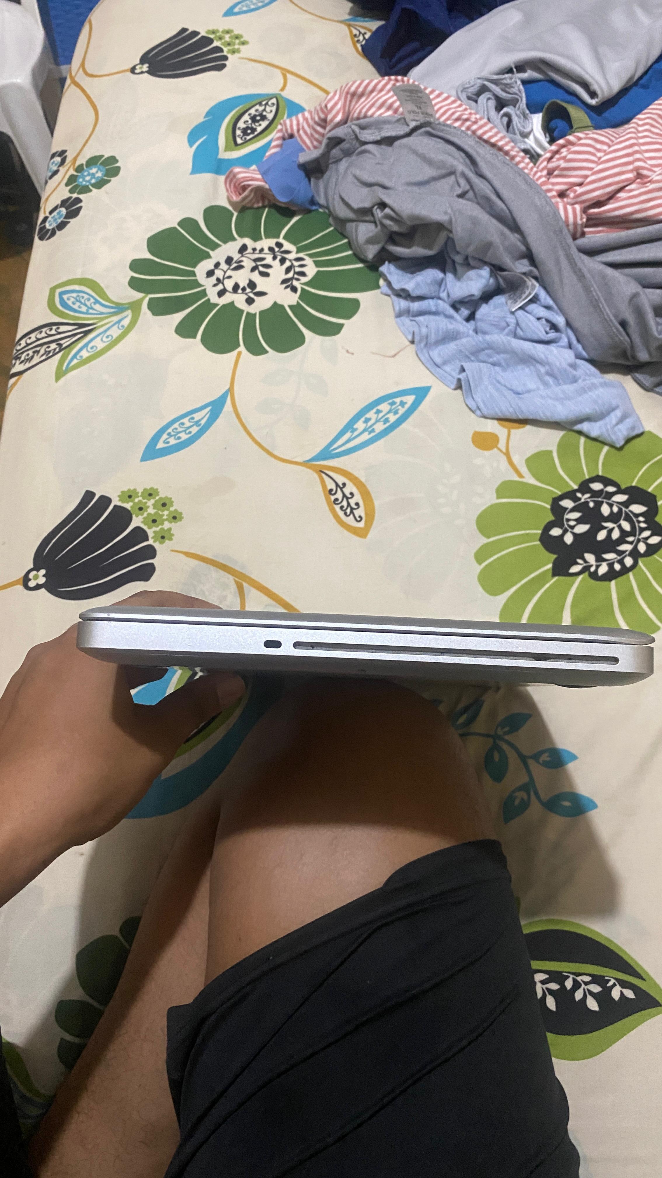 computadoras y laptops - Vendo o cambio MacBook Pro 2012 6
